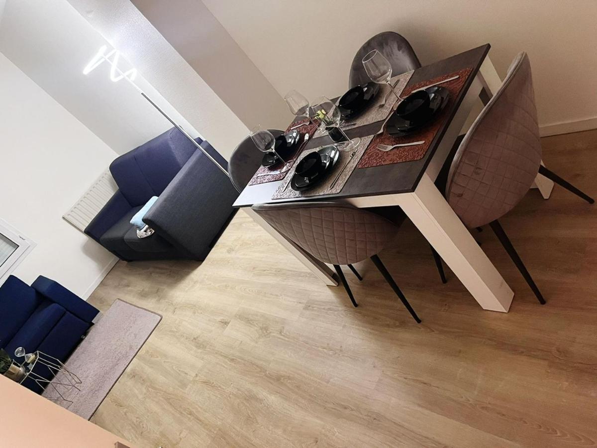 Logement Entier Chambre+Salon + Jardin & Terrasse Лез-Юлис Экстерьер фото