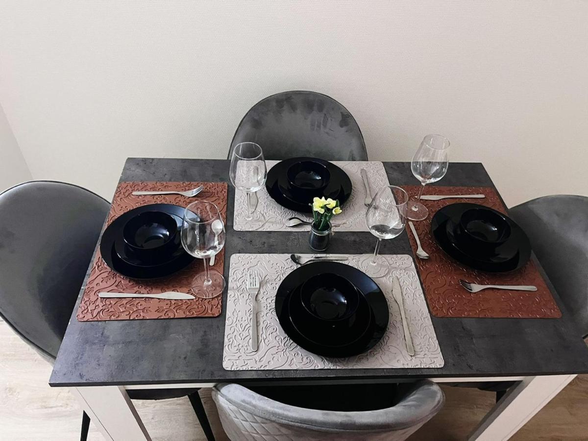 Logement Entier Chambre+Salon + Jardin & Terrasse Лез-Юлис Экстерьер фото