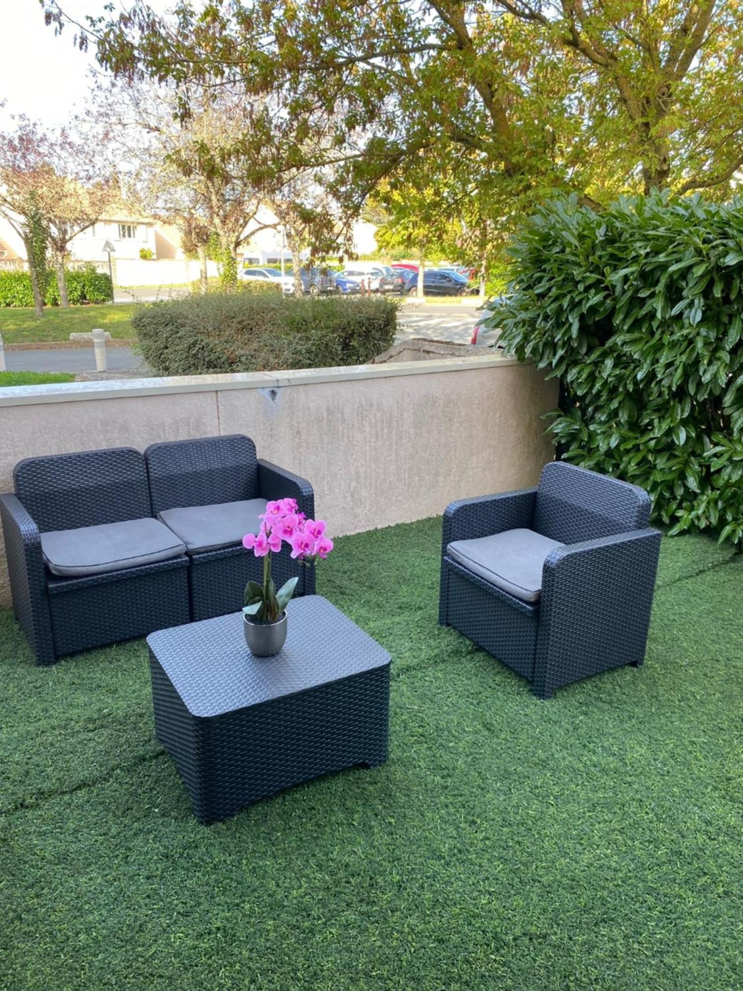 Logement Entier Chambre+Salon + Jardin & Terrasse Лез-Юлис Экстерьер фото